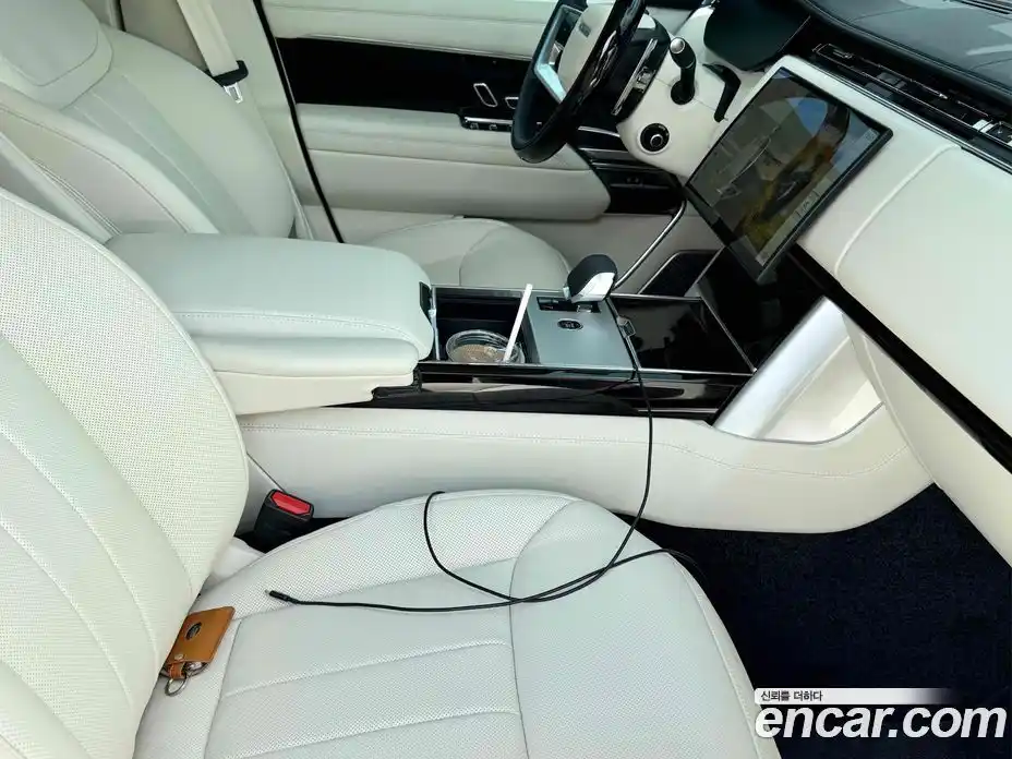 Land Rover Range Rover 2025 3.0 автомат (гидро), фото 7