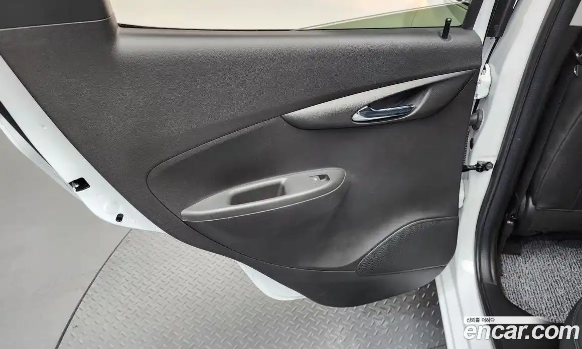 Chevrolet Spark 2021 1.0 автомат (гидро), фото 14