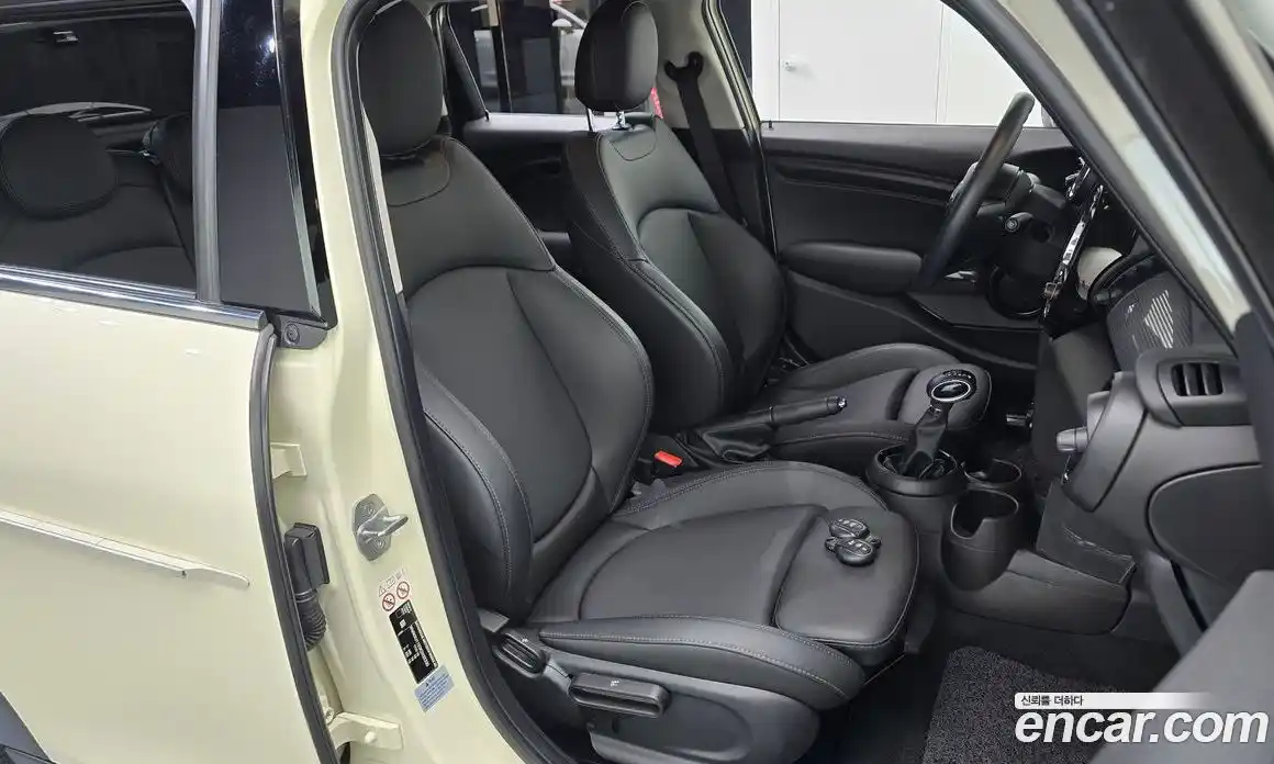 Mini Cooper 2019 1.5 автомат (гидро), фото 12