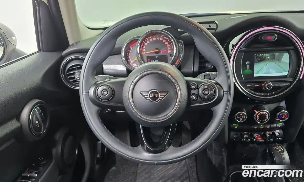 Mini Cooper 2019 1.5 автомат (гидро), фото 13
