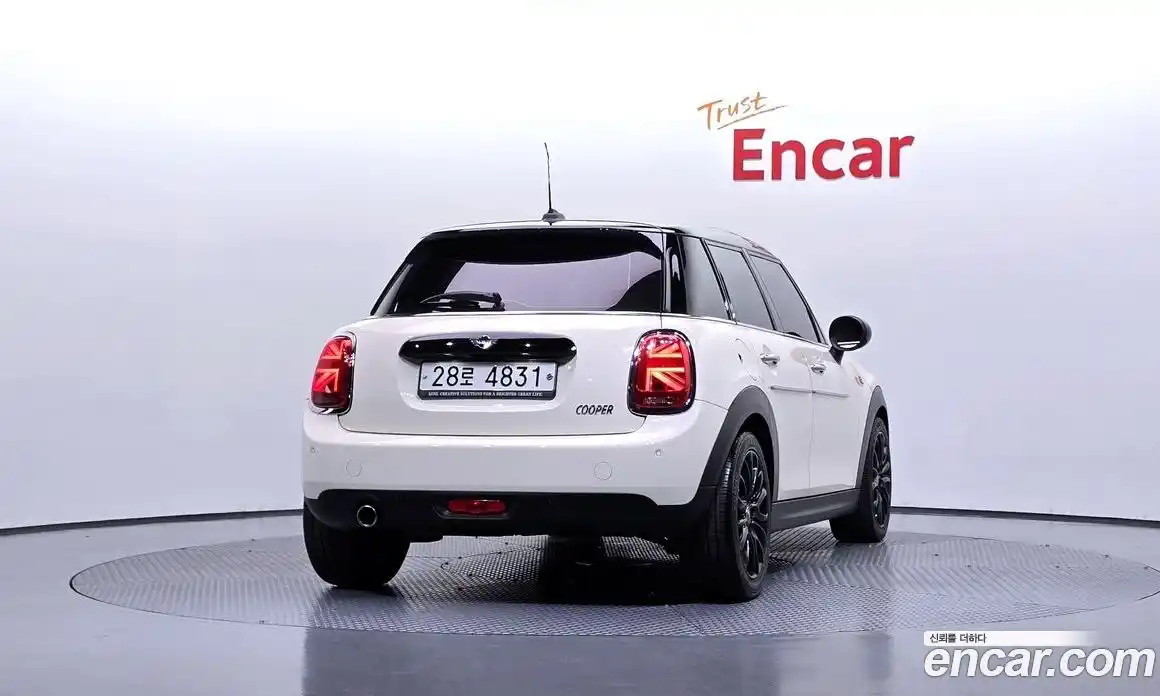 Mini Cooper 2019 1.5 автомат (гидро), фото 4