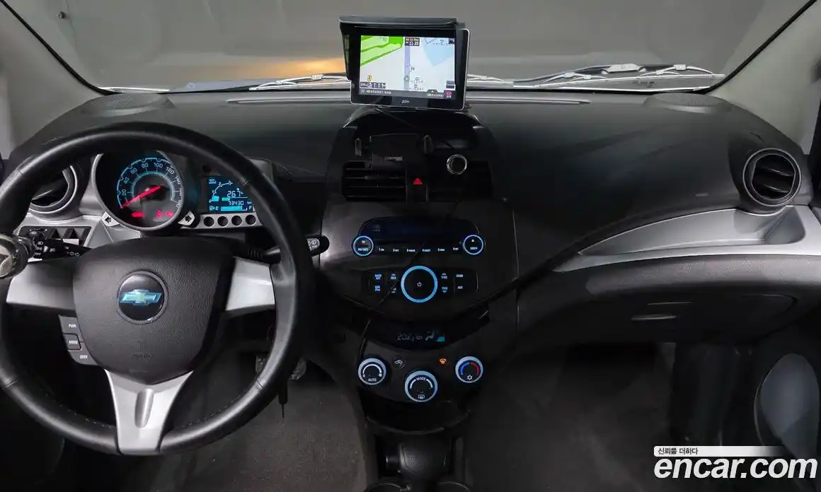 Chevrolet Spark 2012 1.0 автомат (гидро), фото 14
