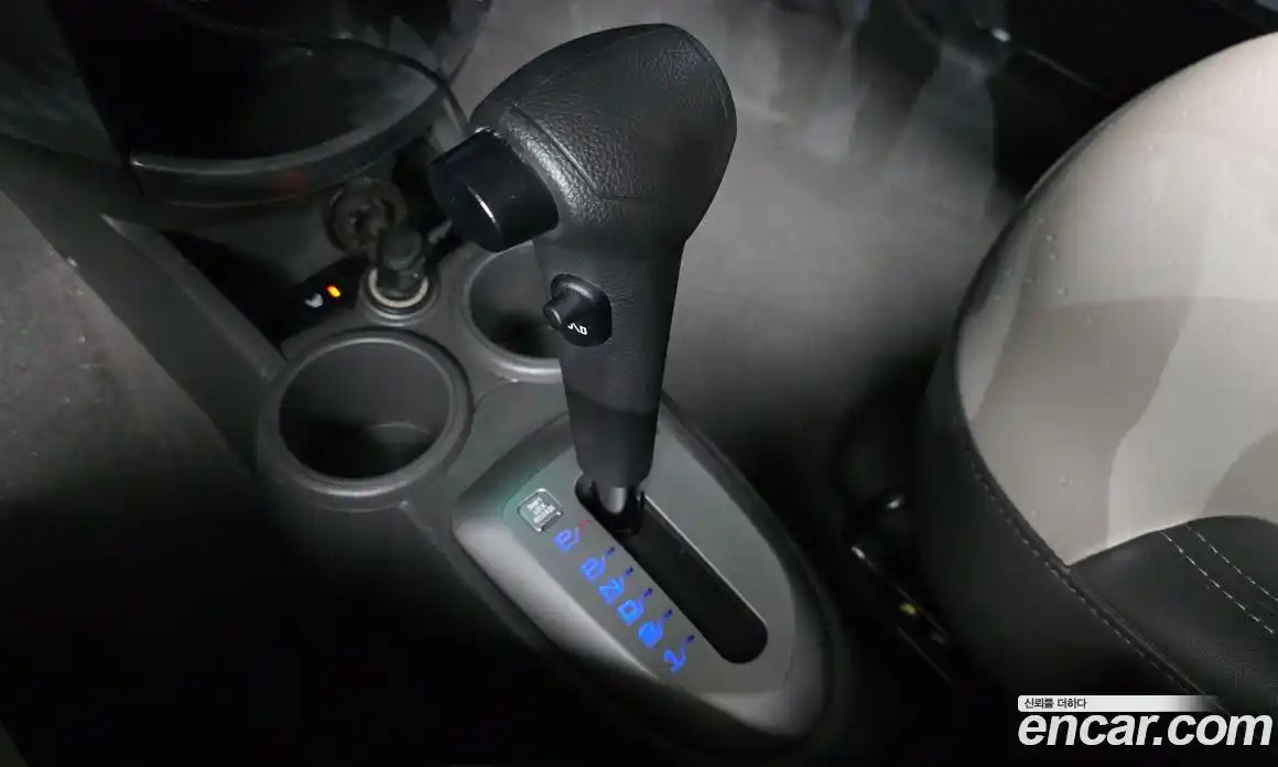 Chevrolet Spark 2012 1.0 автомат (гидро), фото 9