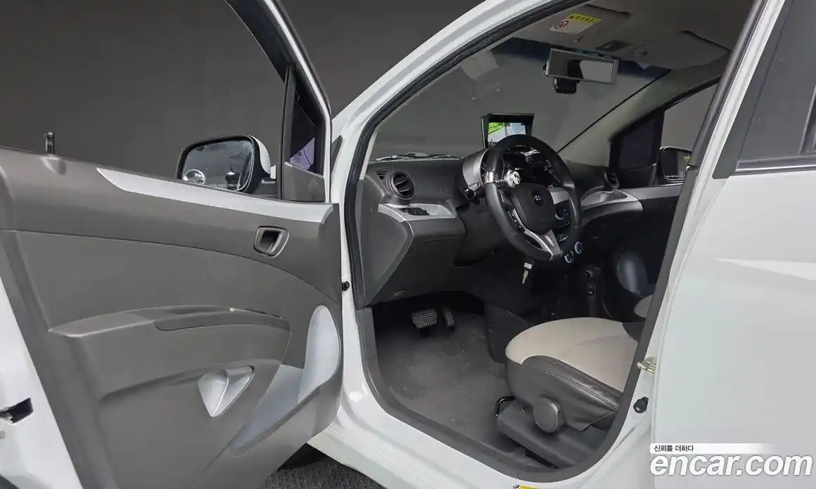 Chevrolet Spark 2012 1.0 автомат (гидро), фото 10