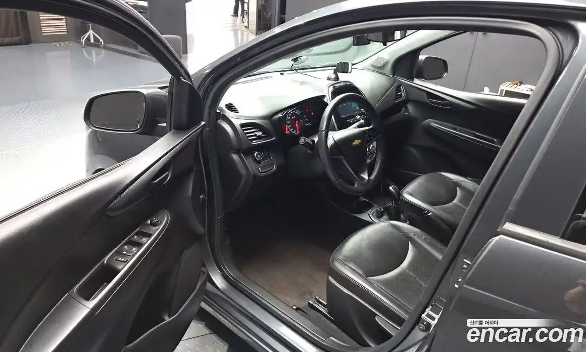 Chevrolet Spark 2016 1.0 автомат (робот), фото 10