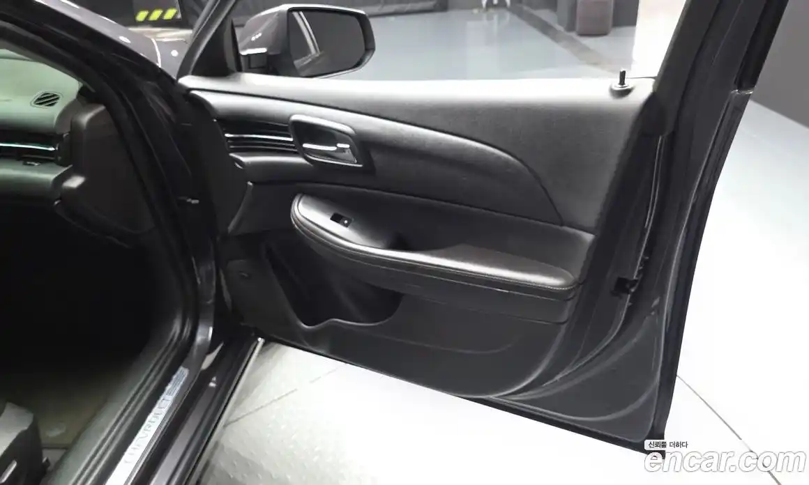Chevrolet Malibu 2015 2.0 автомат (гидро), фото 14