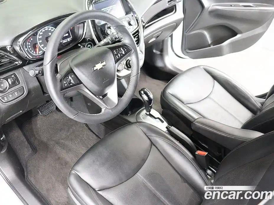 Chevrolet Spark 2017 1.0 автомат (гидро), фото 17