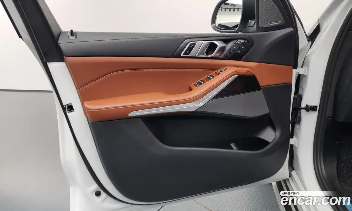 BMW X7 2025 3.0 автомат (гидро), фото 14