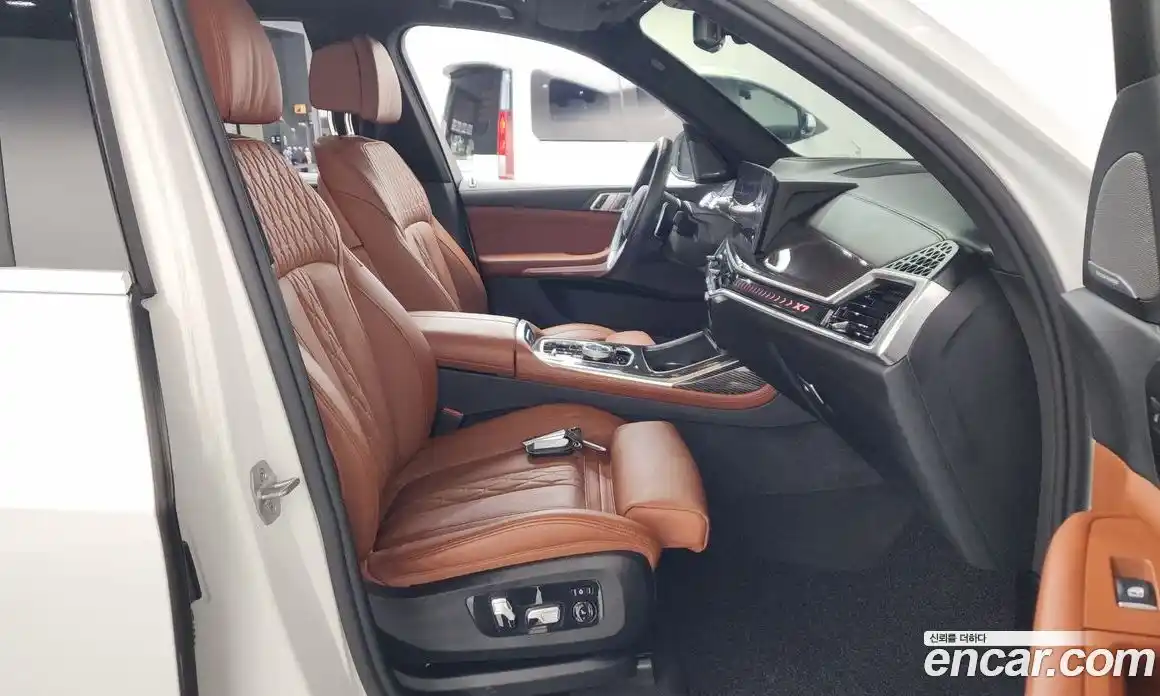 BMW X7 2025 3.0 автомат (гидро), фото 16