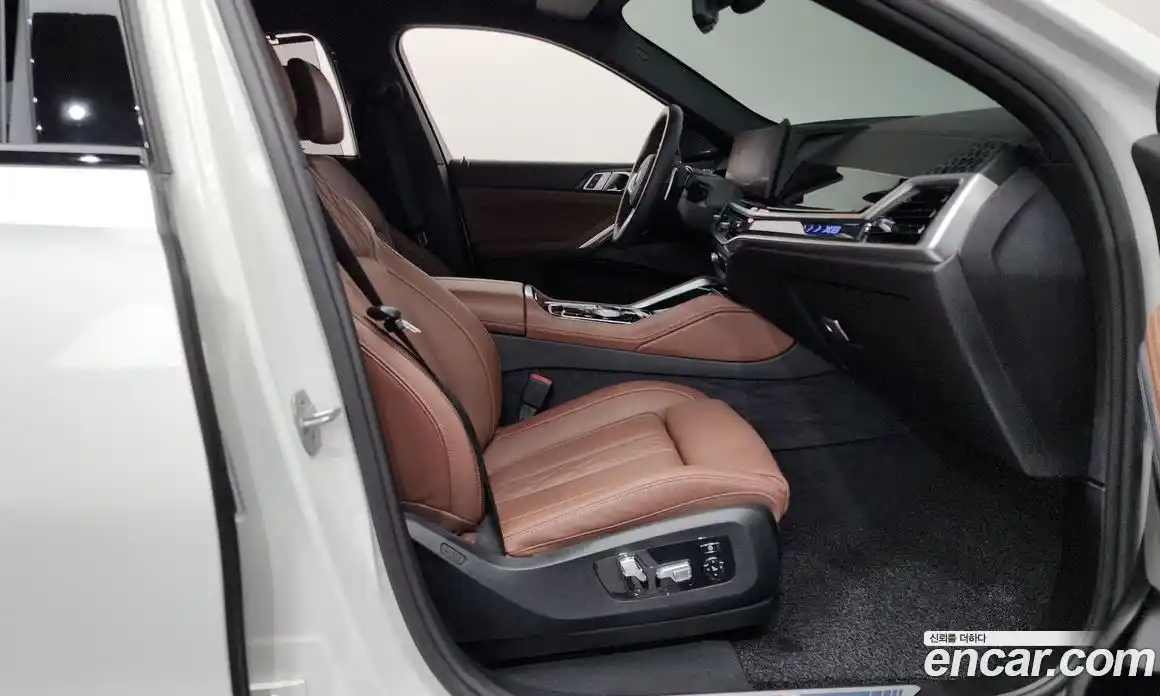 BMW X6 2025 3.0 автомат (гидро), фото 16