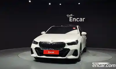 BMW 5 серия 2024 2.0 автомат (гидро), миниатюра 3