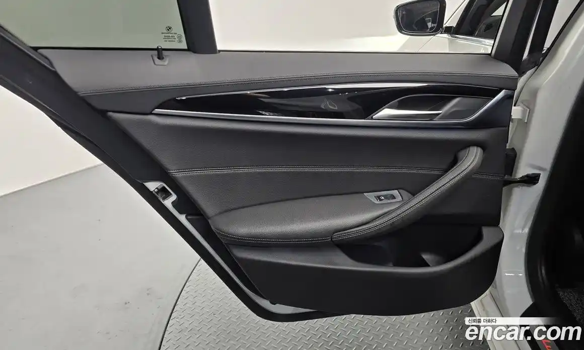 BMW 5 серия 2018 2.0 автомат (гидро), фото 15