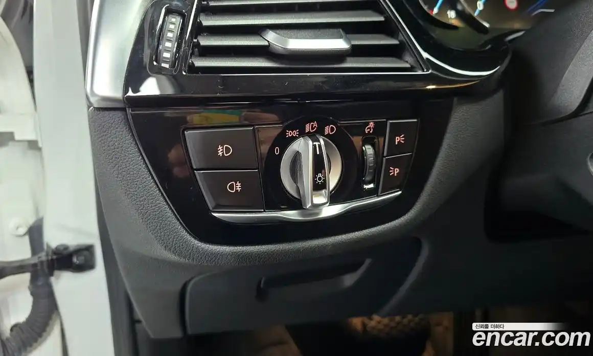 BMW 5 серия 2018 2.0 автомат (гидро), фото 27