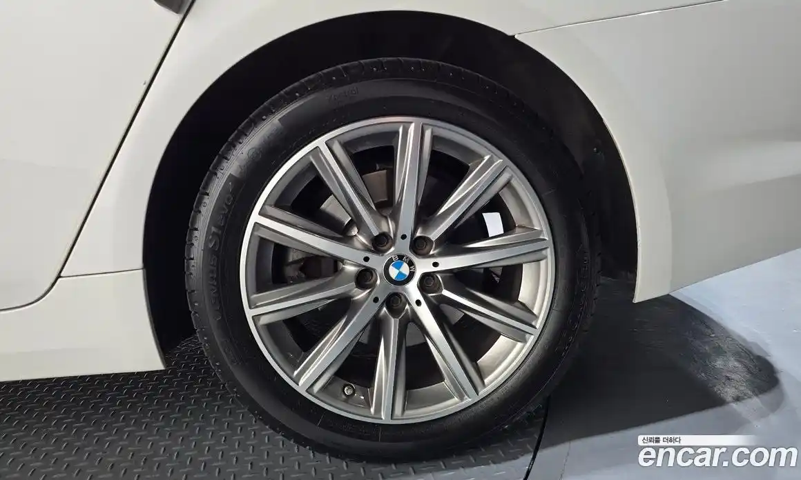 BMW 5 серия 2018 2.0 автомат (гидро), фото 7