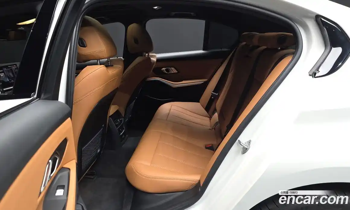 BMW 3 серия 2023 2.0 автомат (гидро), фото 16