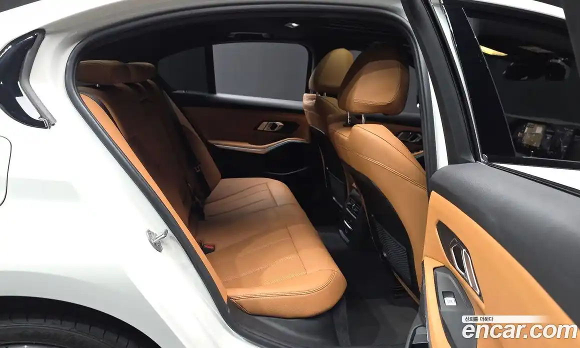 BMW 3 серия 2023 2.0 автомат (гидро), фото 18