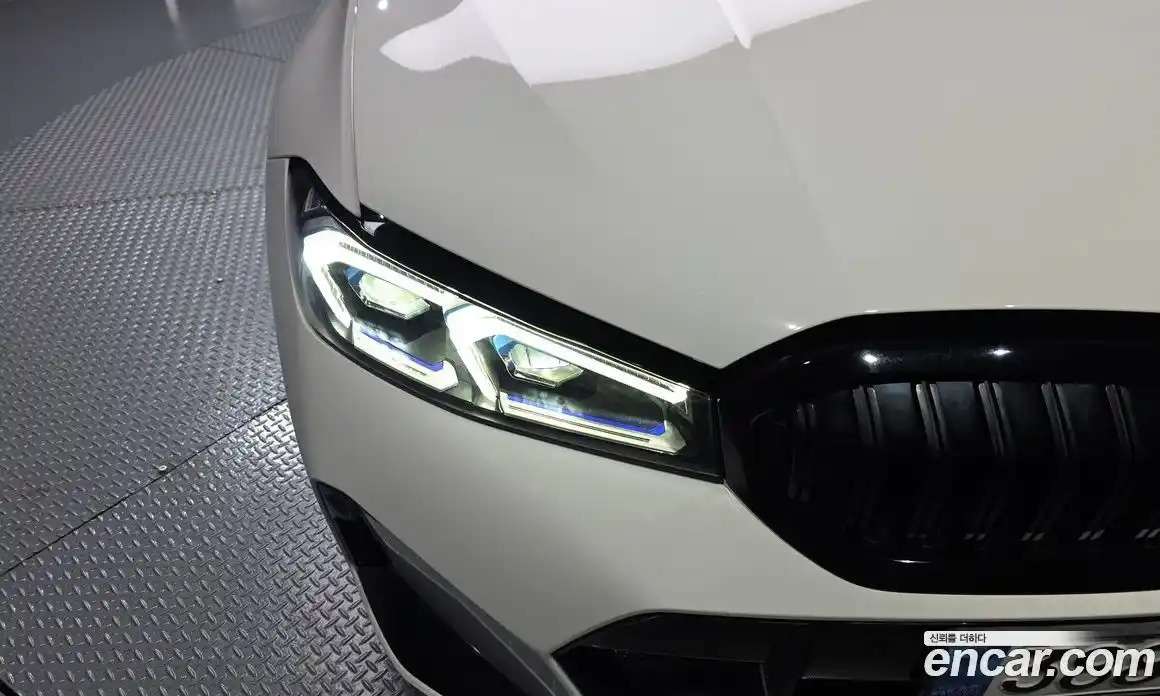 BMW 3 серия 2023 2.0 автомат (гидро), фото 8