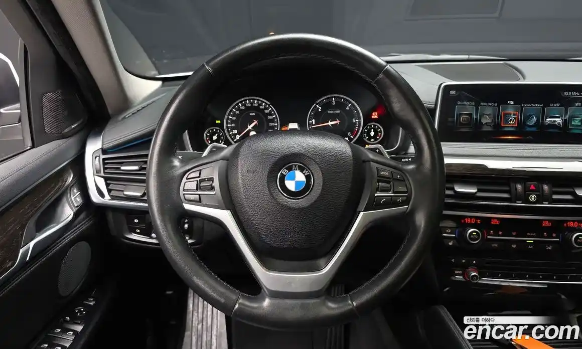 BMW X6 2017 3.0 автомат (гидро), фото 13