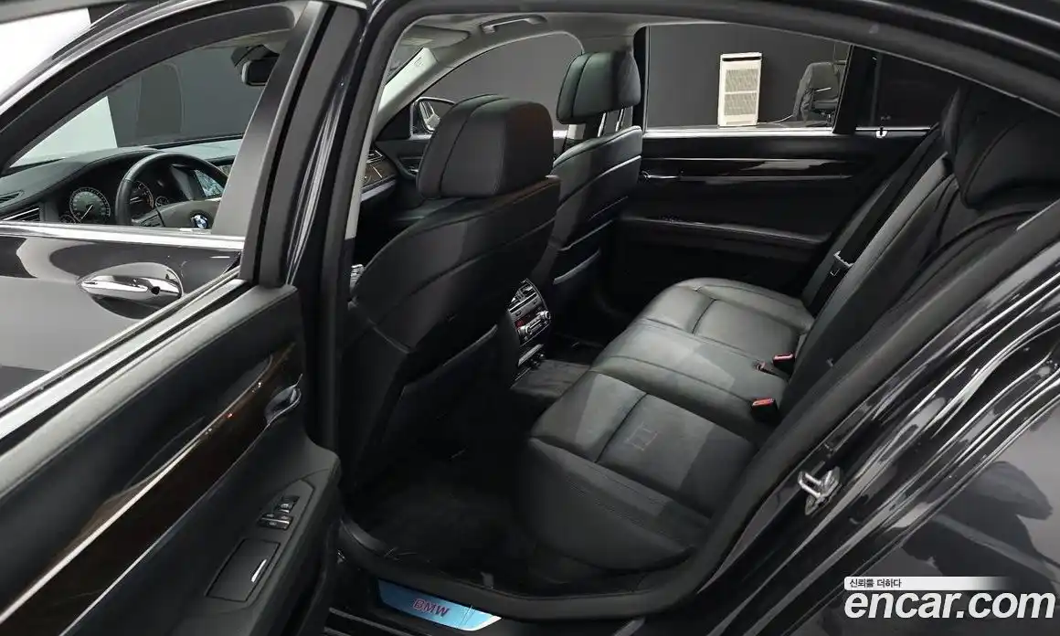 BMW 7 серия 2011 3.0 автомат (гидро), фото 12