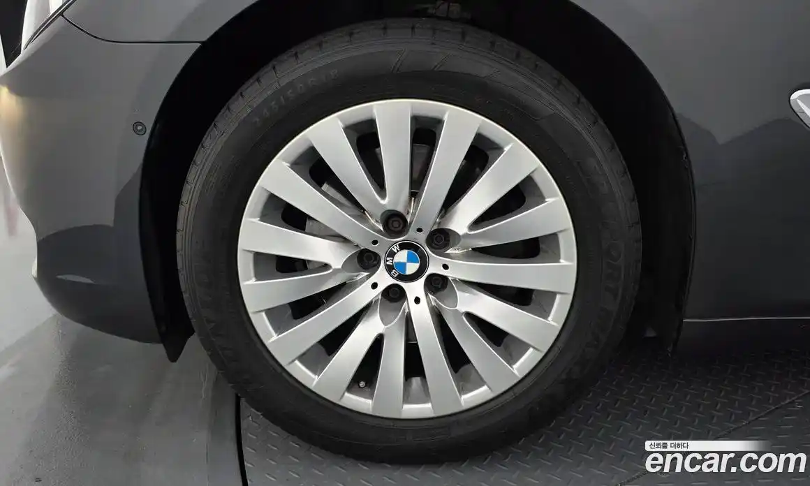 BMW 7 серия 2011 3.0 автомат (гидро), фото 5