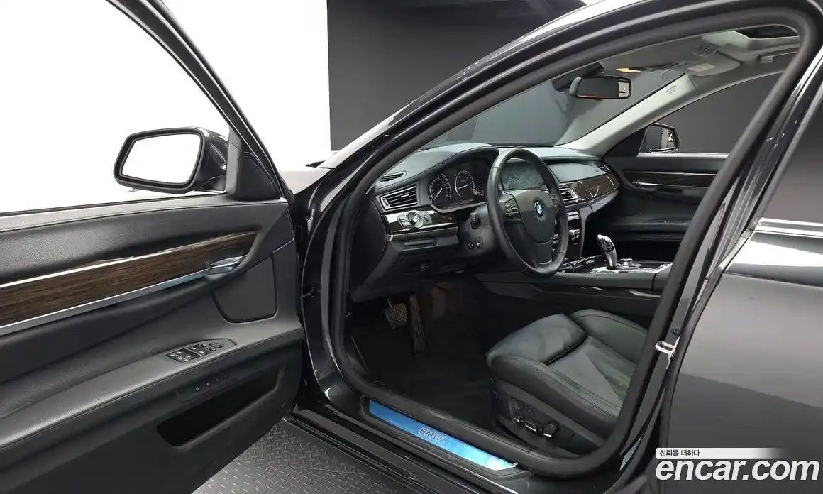 BMW 7 серия 2011 3.0 автомат (гидро), фото 10