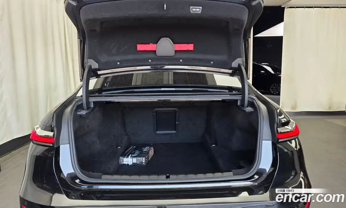 BMW 7 серия 2024 3.0 автомат (гидро), фото 26