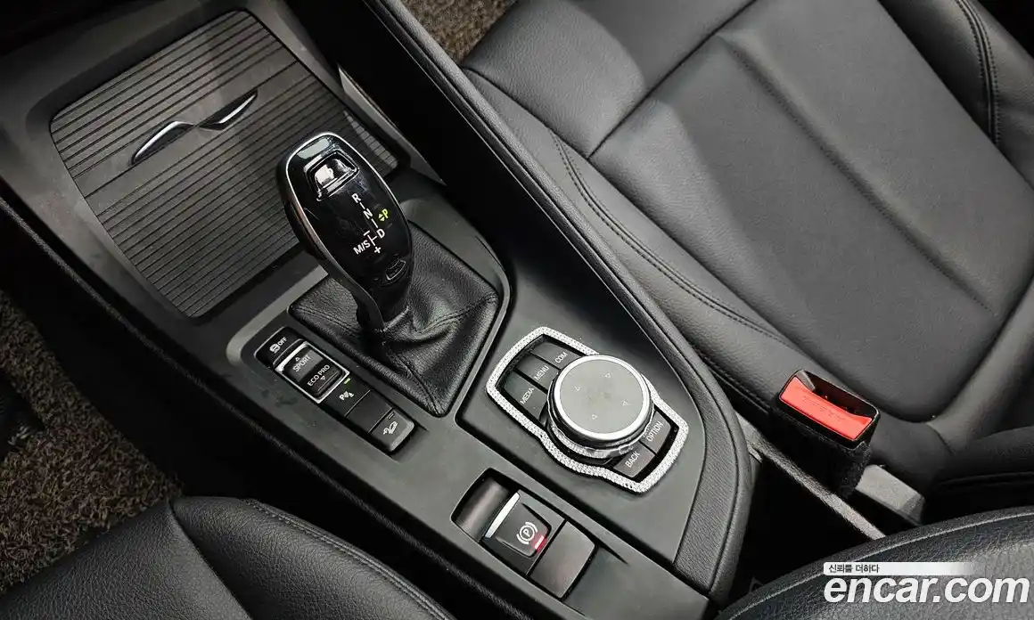 BMW X1 2019 2.0 автомат (гидро), фото 12