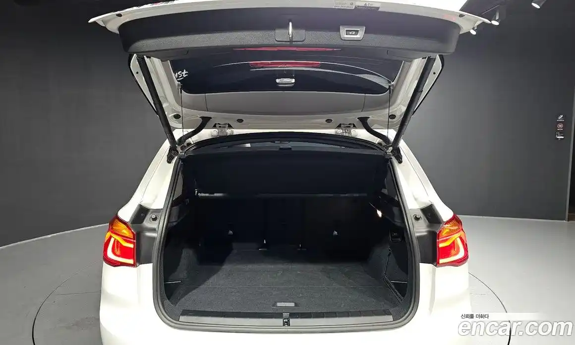 BMW X1 2019 2.0 автомат (гидро), фото 26