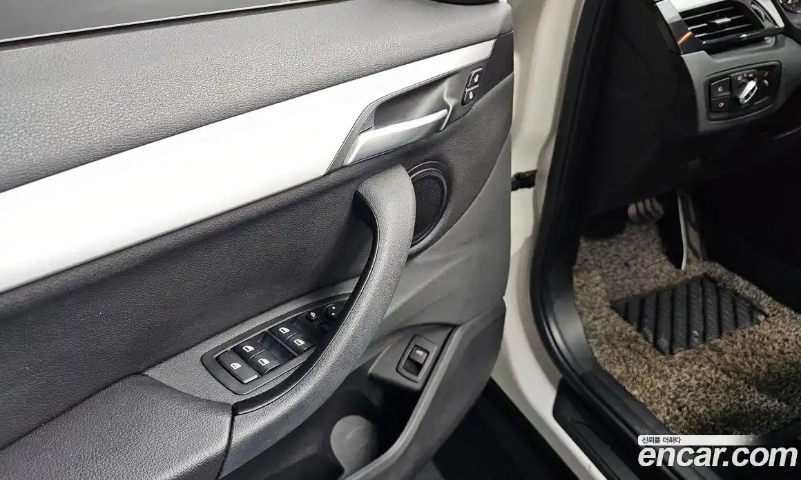 BMW X1 2019 2.0 автомат (гидро), фото 29