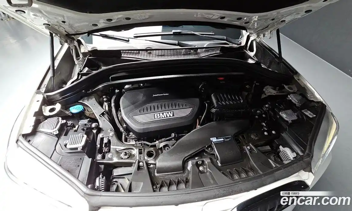 BMW X1 2019 2.0 автомат (гидро), фото 6