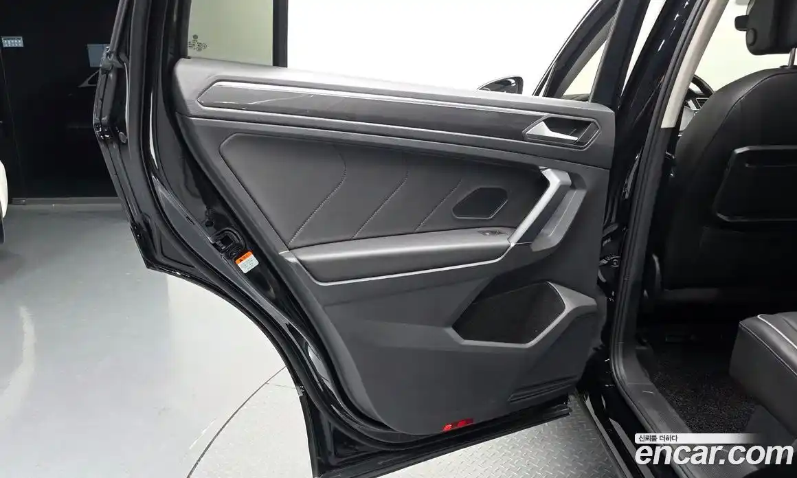 Volkswagen Tiguan 2020 2.0 автомат (гидро), фото 15