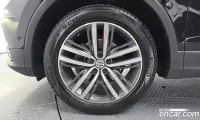 Volkswagen Tiguan 2020 2.0 автомат (гидро), миниатюра 5