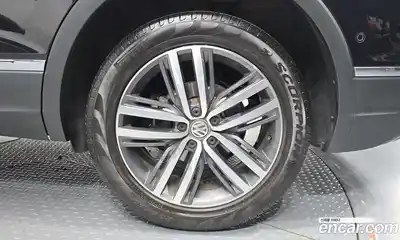 Volkswagen Tiguan 2020 2.0 автомат (гидро), миниатюра 7