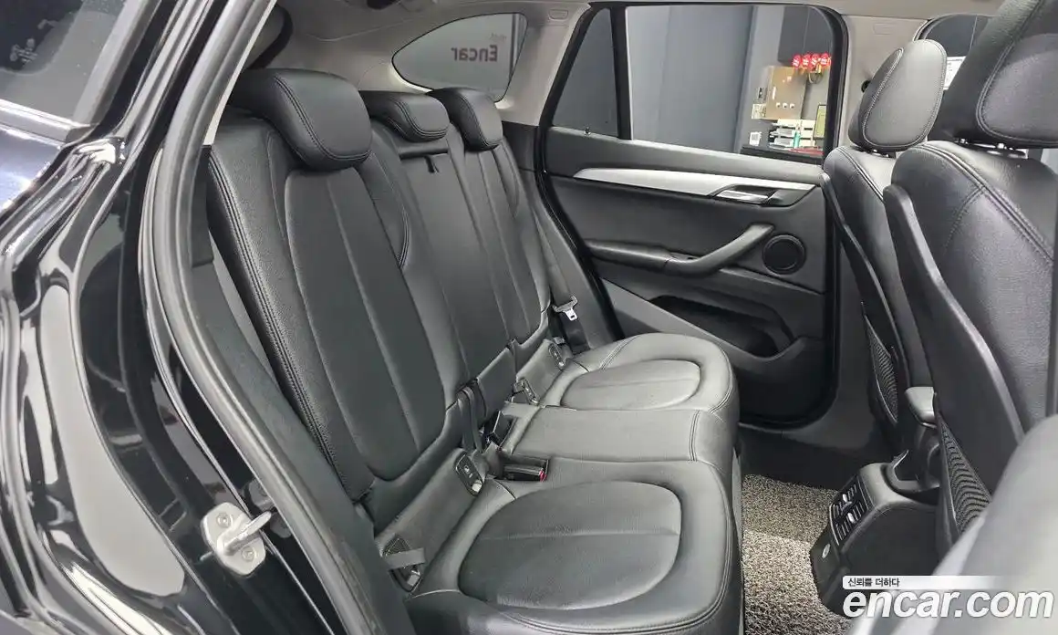 BMW X1 2016 2.0 автомат (гидро), фото 12