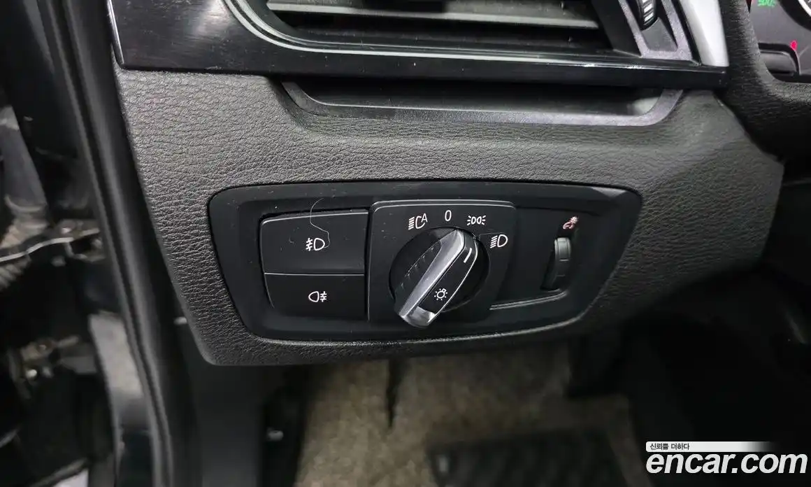 BMW X1 2016 2.0 автомат (гидро), фото 17