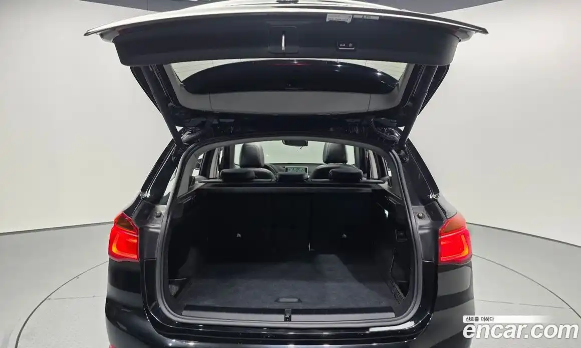 BMW X1 2016 2.0 автомат (гидро), фото 20