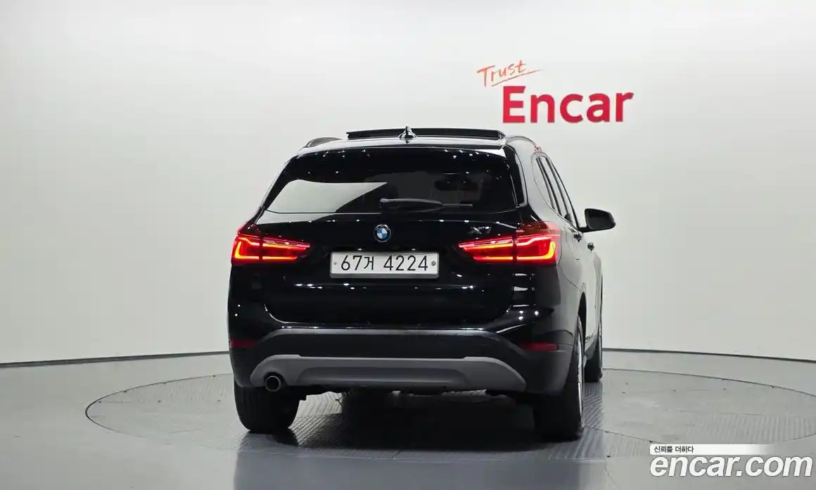 BMW X1 2016 2.0 автомат (гидро), фото 4