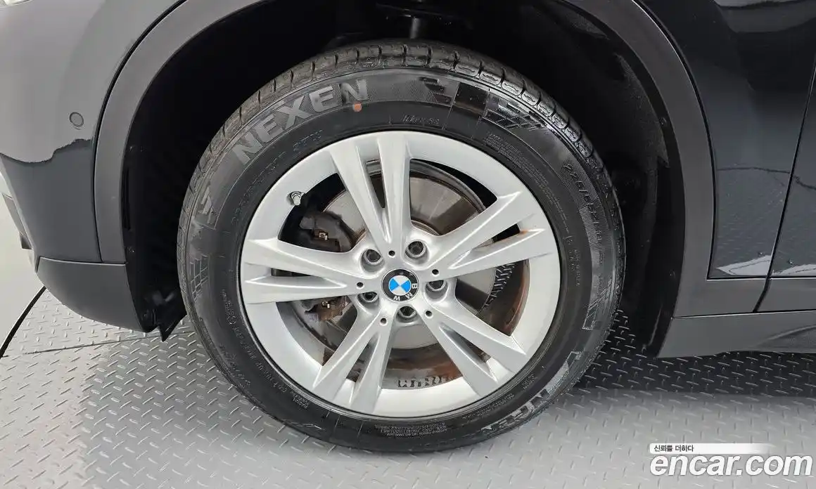 BMW X1 2016 2.0 автомат (гидро), фото 5