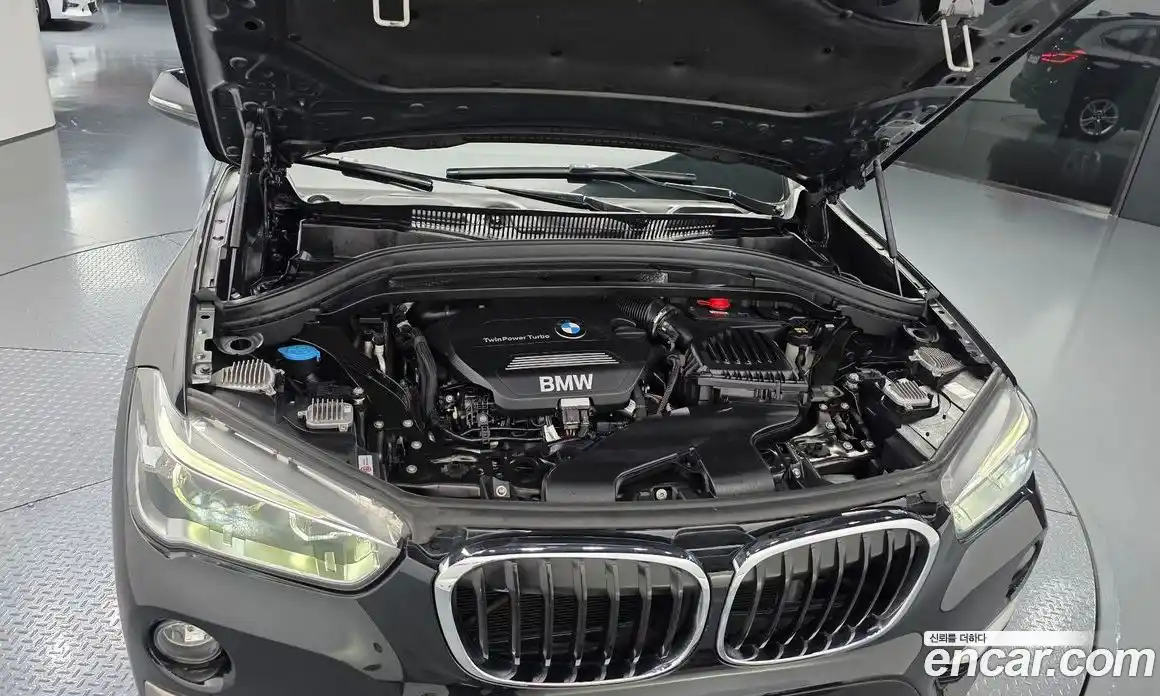 BMW X1 2016 2.0 автомат (гидро), фото 6