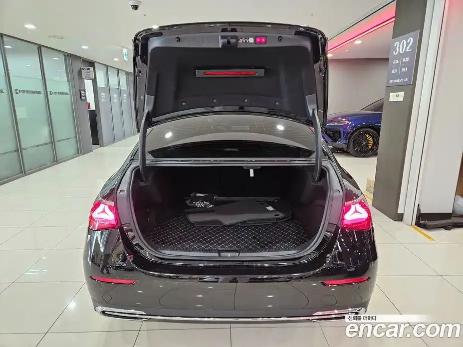 Mercedes-Benz E-Class 2025 2.0 автомат (гидро), фото 14