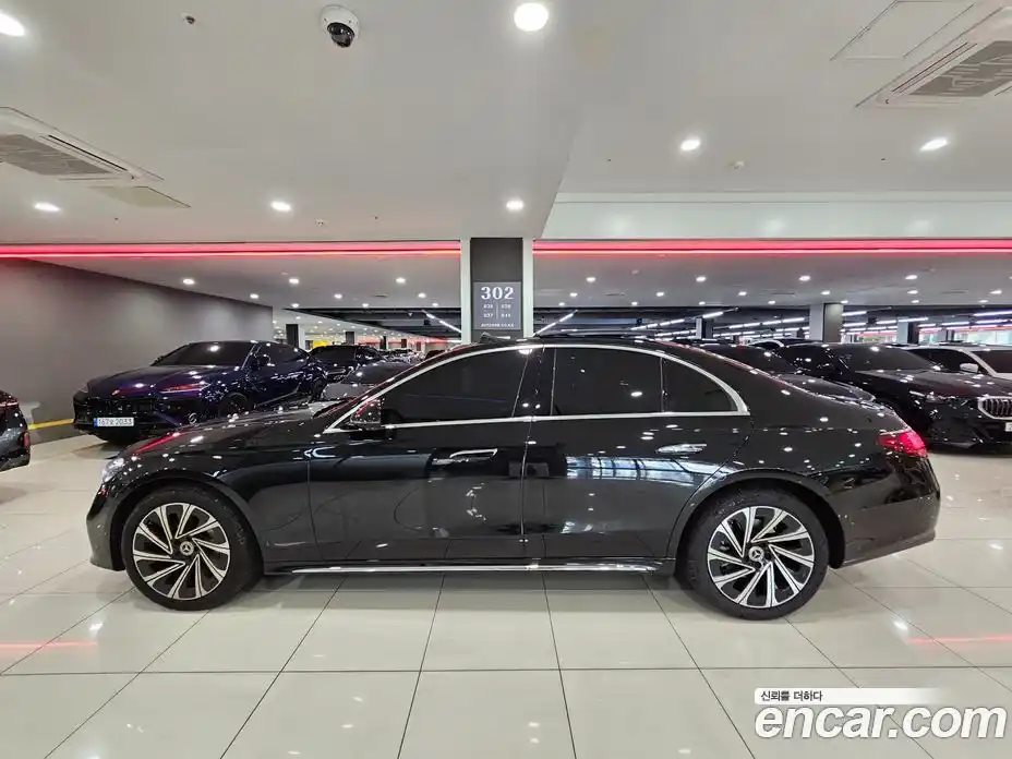 Mercedes-Benz E-Class 2025 2.0 автомат (гидро), фото 20