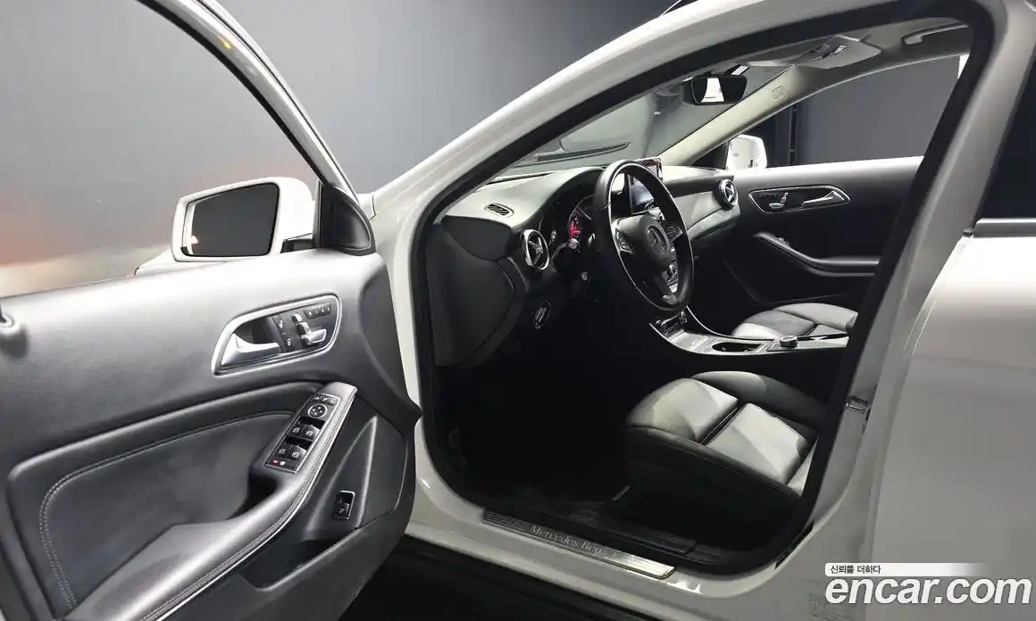 Mercedes-Benz GLA-Class 2019 2.0 гидро, фото 13 Mercedes-Benz GLA-Class 2019 2.0 гидро, фото 13