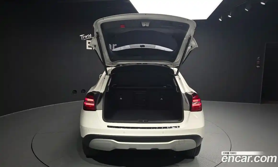 Mercedes-Benz GLA-Class 2019 2.0 гидро, фото 26 Mercedes-Benz GLA-Class 2019 2.0 гидро, фото 26