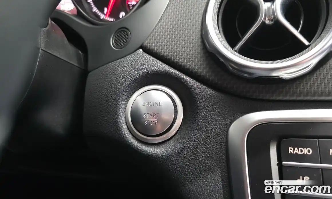 Mercedes-Benz GLA-Class 2019 2.0 гидро, фото 30 Mercedes-Benz GLA-Class 2019 2.0 гидро, фото 30