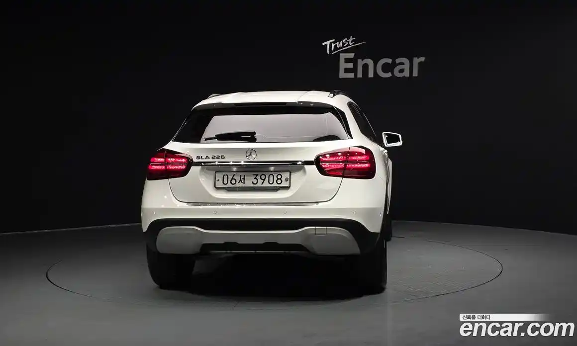 Mercedes-Benz GLA-Class 2019 2.0 гидро, фото 4 Mercedes-Benz GLA-Class 2019 2.0 гидро, фото 4