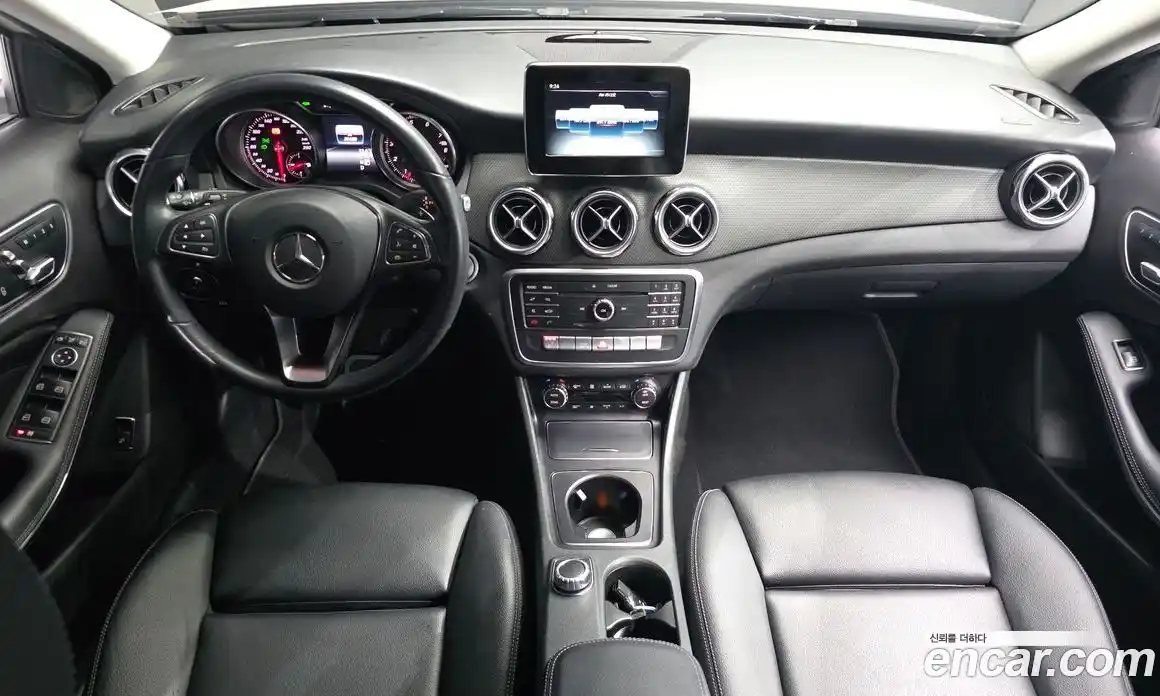 Mercedes-Benz GLA-Class 2019 2.0 гидро, фото 10 Mercedes-Benz GLA-Class 2019 2.0 гидро, фото 10