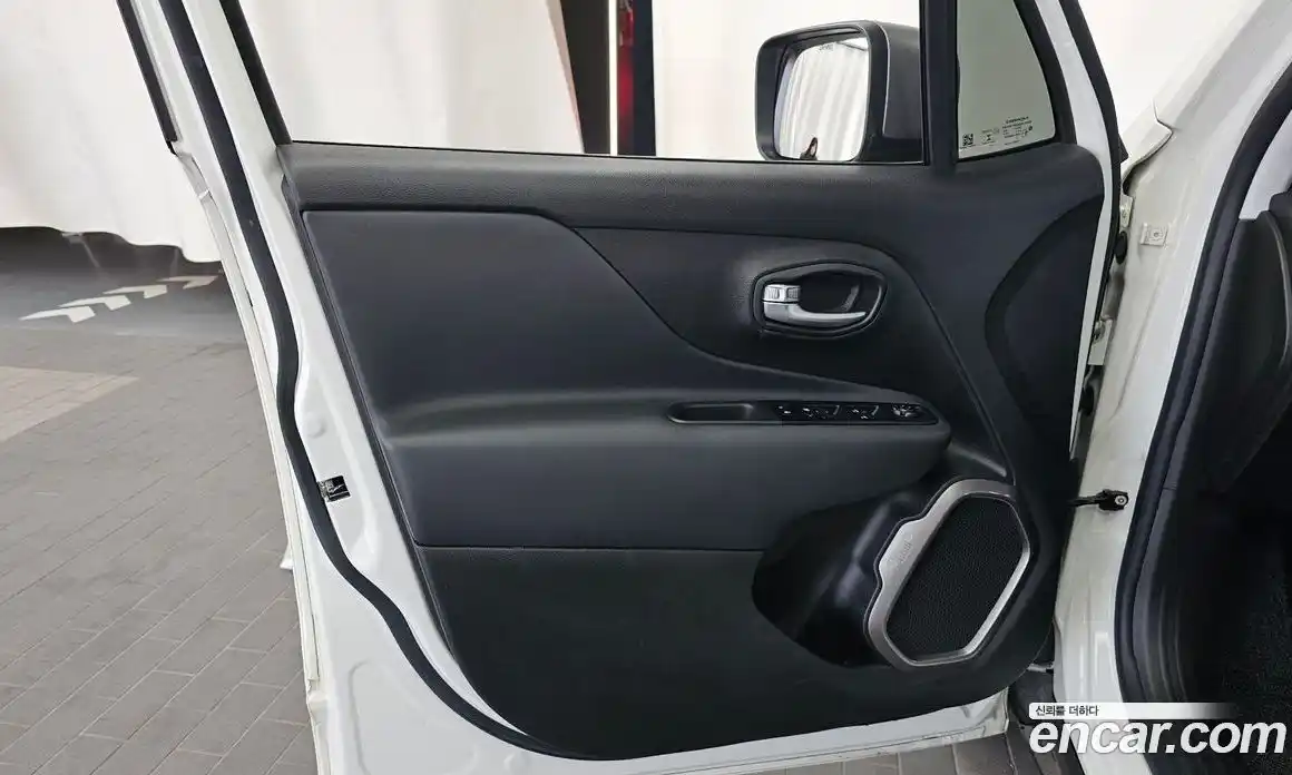 Jeep Renegade 2021 2.4 автомат (гидро), фото 14