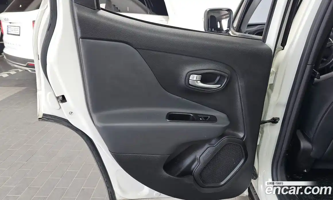 Jeep Renegade 2021 2.4 автомат (гидро), фото 15
