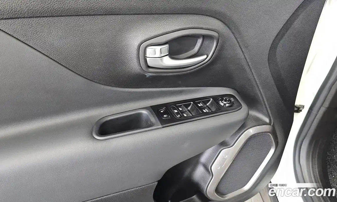 Jeep Renegade 2021 2.4 автомат (гидро), фото 30