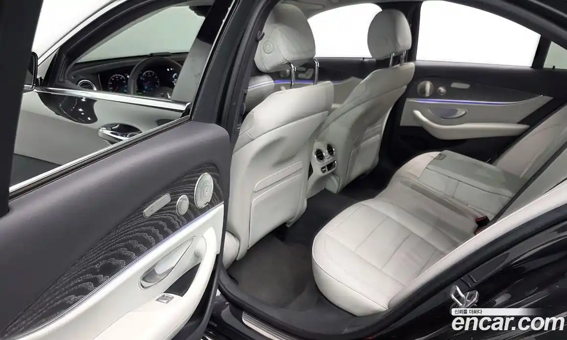 Mercedes-Benz E-Class 2022 2.0 автомат (гидро), фото 18